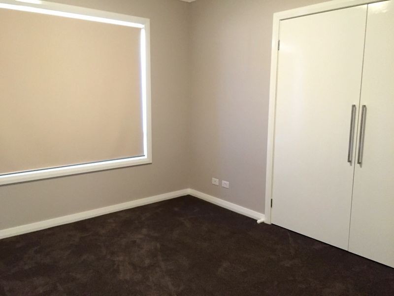 8 Skaife St, Oran Park NSW 2570