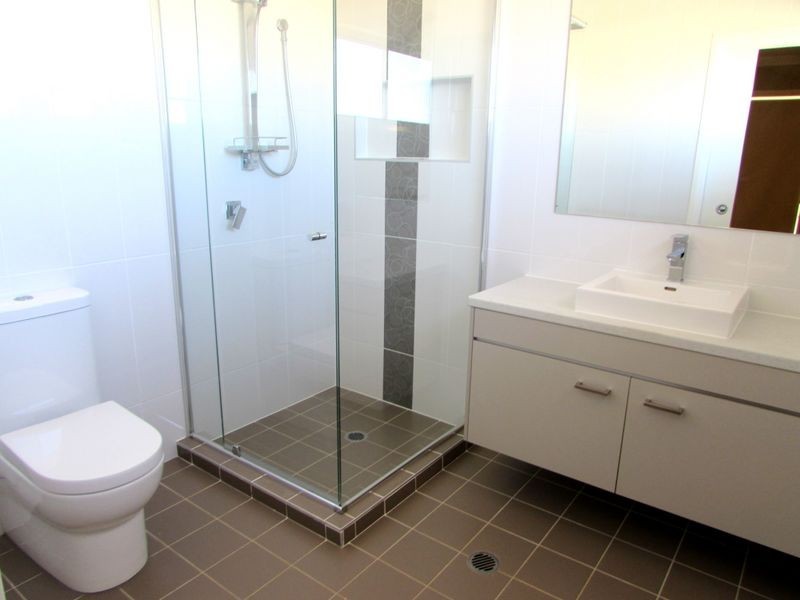 8 Skaife St, Oran Park NSW 2570