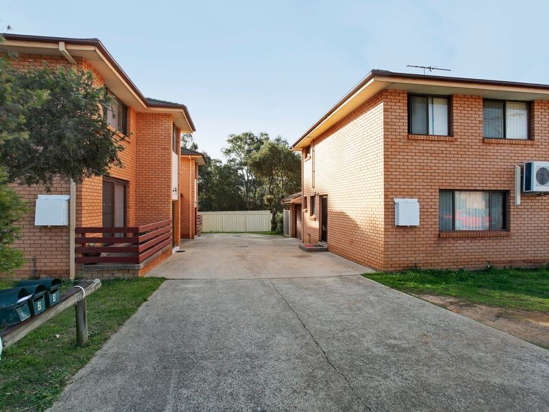 11 Rudd Rd, Leumeah NSW 2560