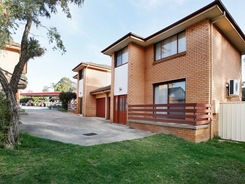 11 Rudd Rd, Leumeah NSW 2560
