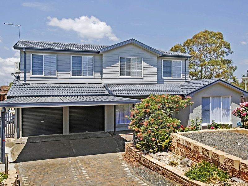 70 Crispsparkle Dr, Ambarvale NSW 2560