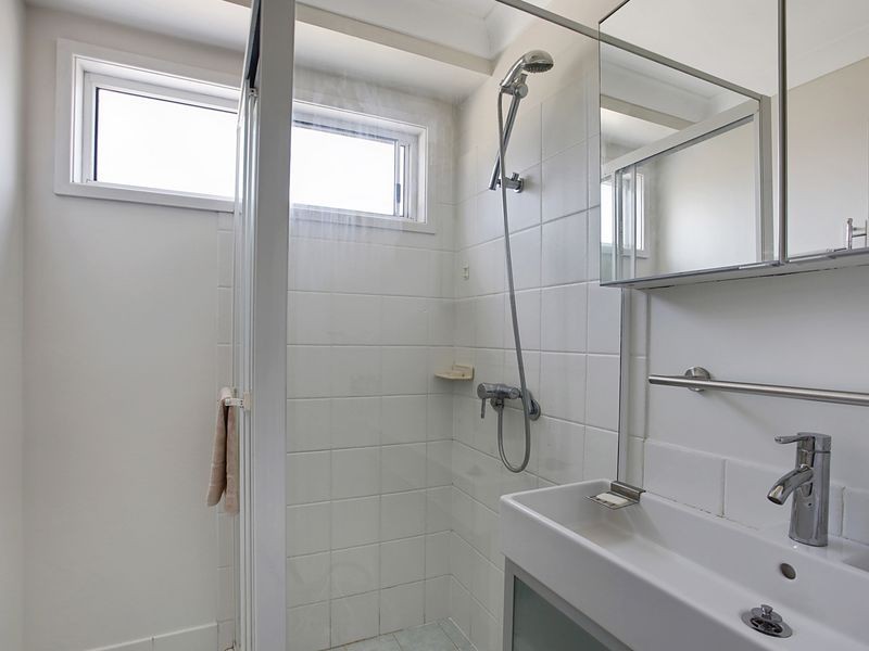 70 Crispsparkle Dr, Ambarvale NSW 2560