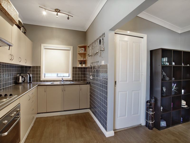 1 Warwick St, Minto NSW 2566