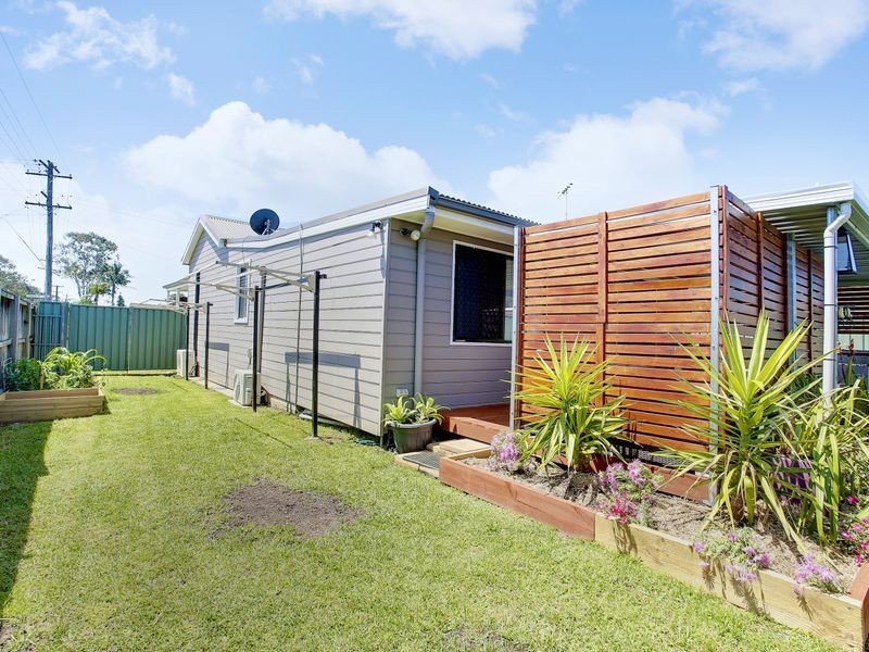 1 Warwick St, Minto NSW 2566