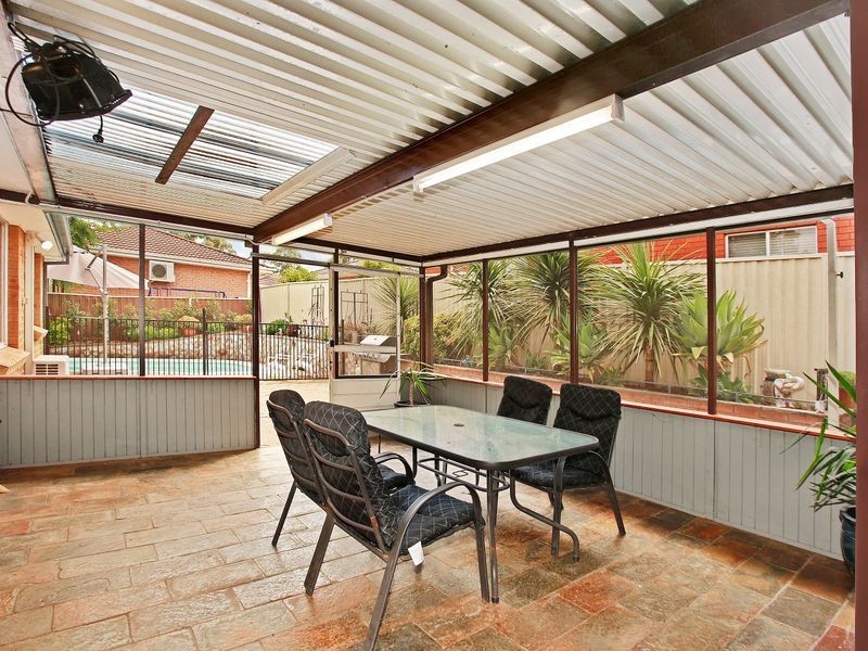 4 Collis Place, Minto NSW 2566