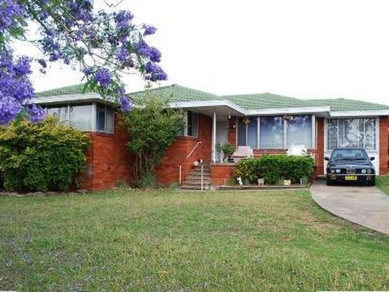 216 St Johns Rd, Bradbury NSW 2560