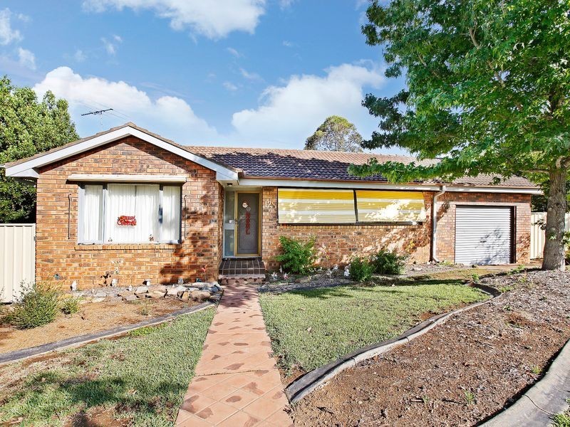 12 Weemala Cres, Bradbury NSW 2560
