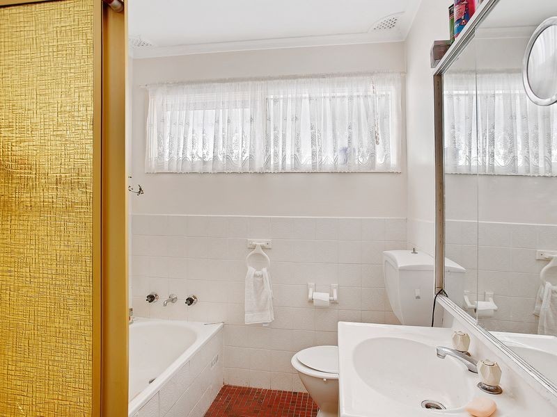 12 Weemala Cres, Bradbury NSW 2560