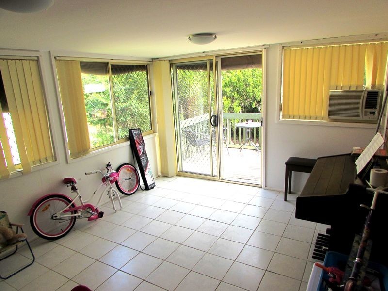 11 Startop Pl, Ambarvale NSW 2560