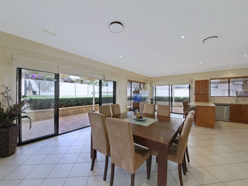 153 Welling Dr, Mount Annan NSW 2567