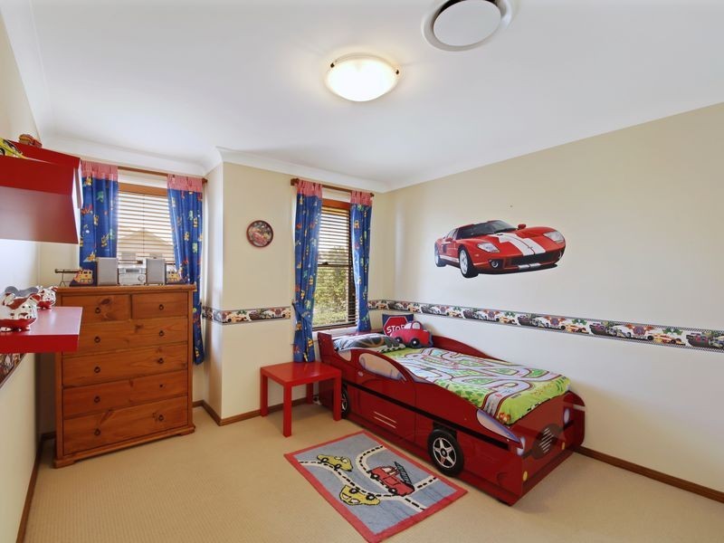 153 Welling Dr, Mount Annan NSW 2567