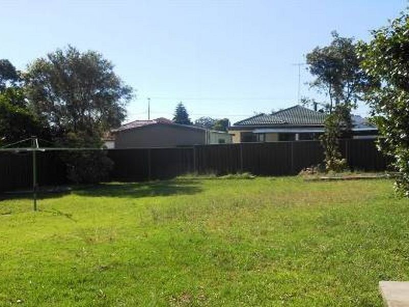 37 Lindesay Street, Leumeah NSW 2560