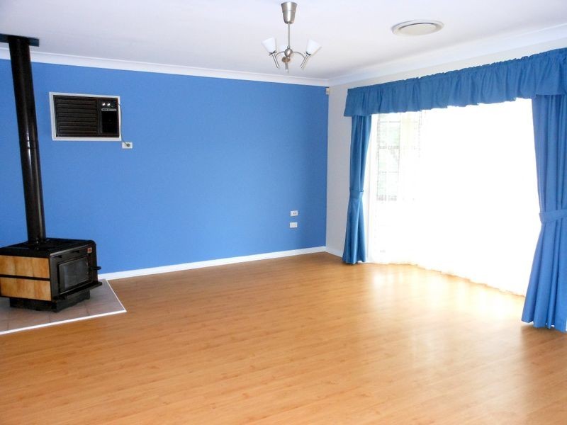 6 Stromeferry Cres, St Andrews NSW 2566