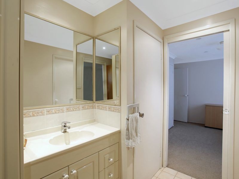 12 Mona Vale Place, Woodbine NSW 2560
