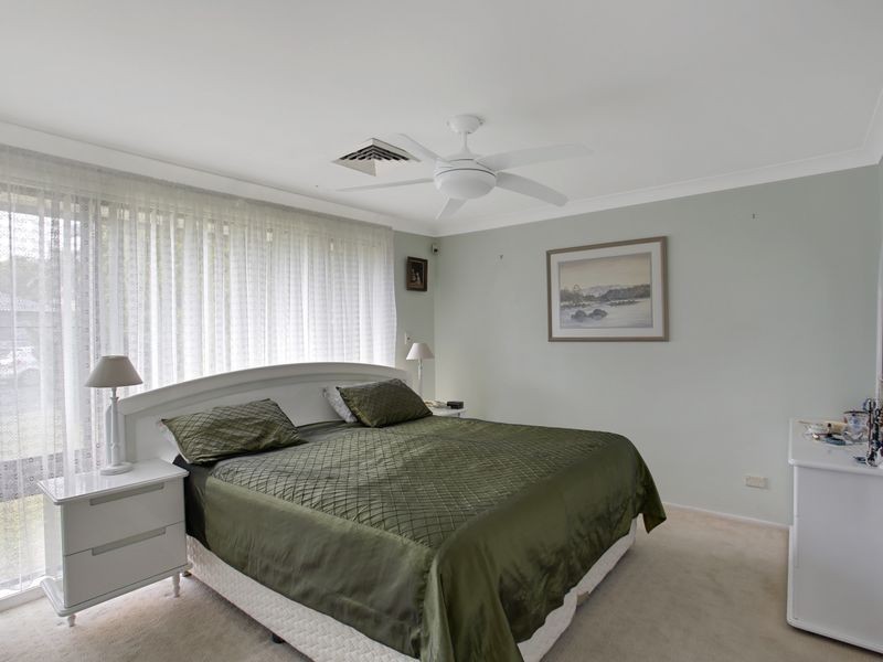 12 Mona Vale Place, Woodbine NSW 2560