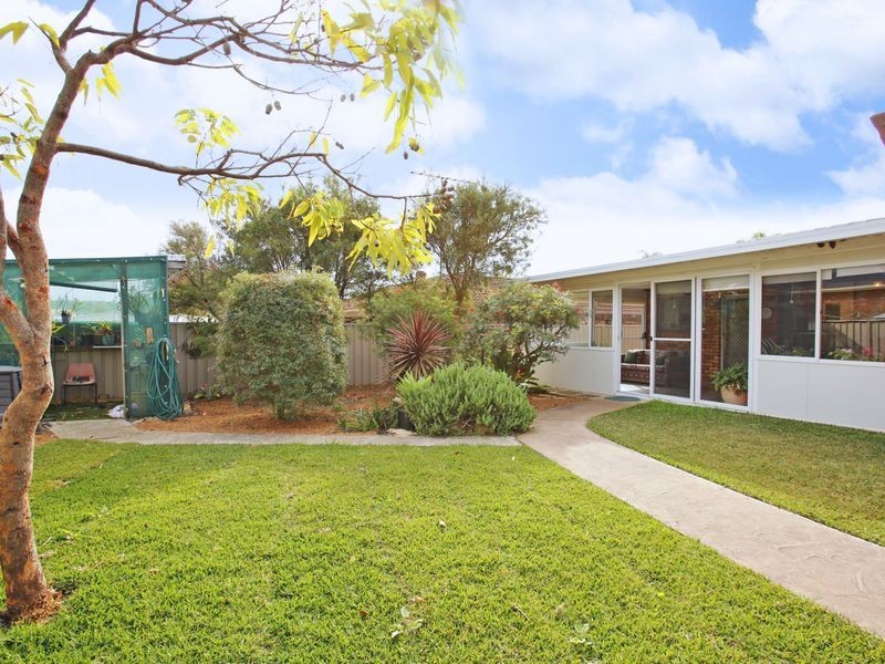 12 Mona Vale Place, Woodbine NSW 2560