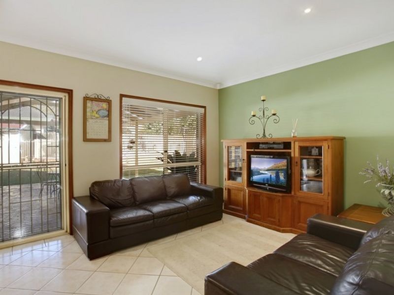 9 Palm Court, Narellan Vale NSW 2567