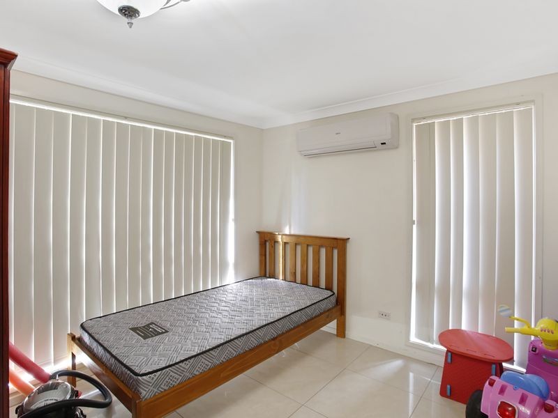 23 Greengate Rd, St Helens Park NSW 2560