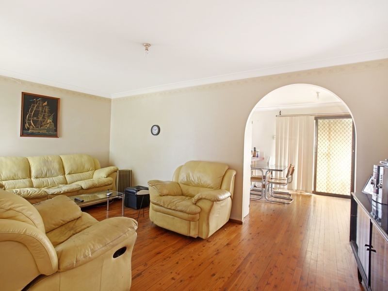 3 Copperfield Drive, Ambarvale NSW 2560