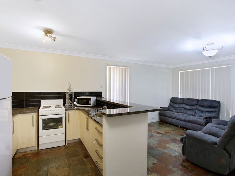 23 Greengate Rd, St Helens Park NSW 2560