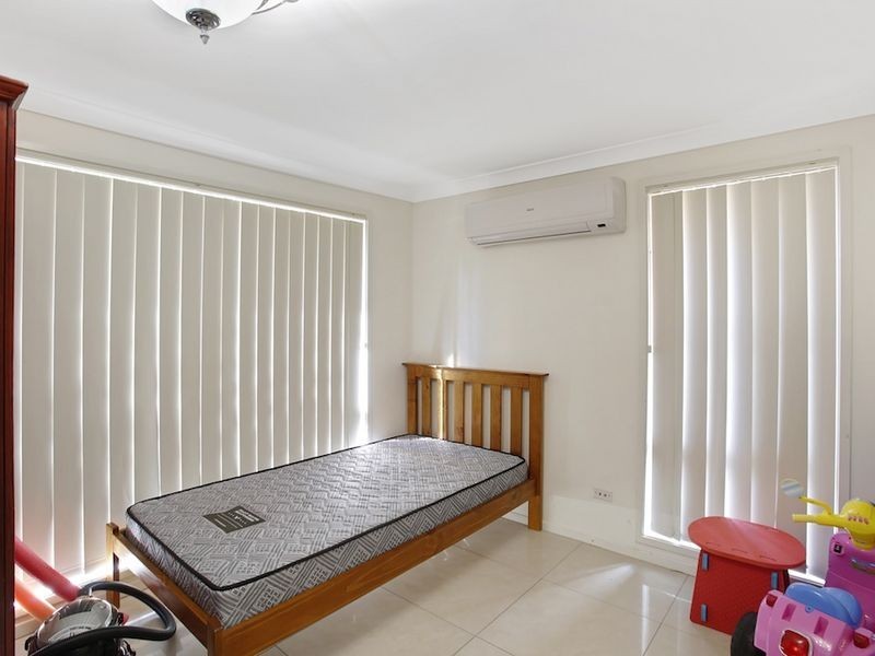 23 Greengate Rd, St Helens Park NSW 2560