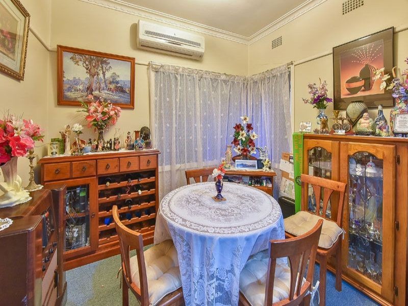 34 Bocking Ave, Bradbury NSW 2560