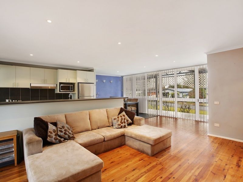 17 Loorana Road, Leumeah NSW 2560