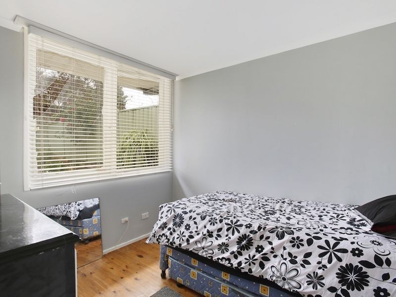 17 Loorana Road, Leumeah NSW 2560