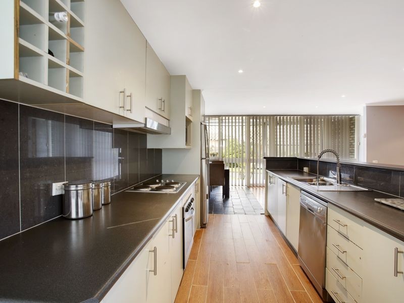 17 Loorana Road, Leumeah NSW 2560