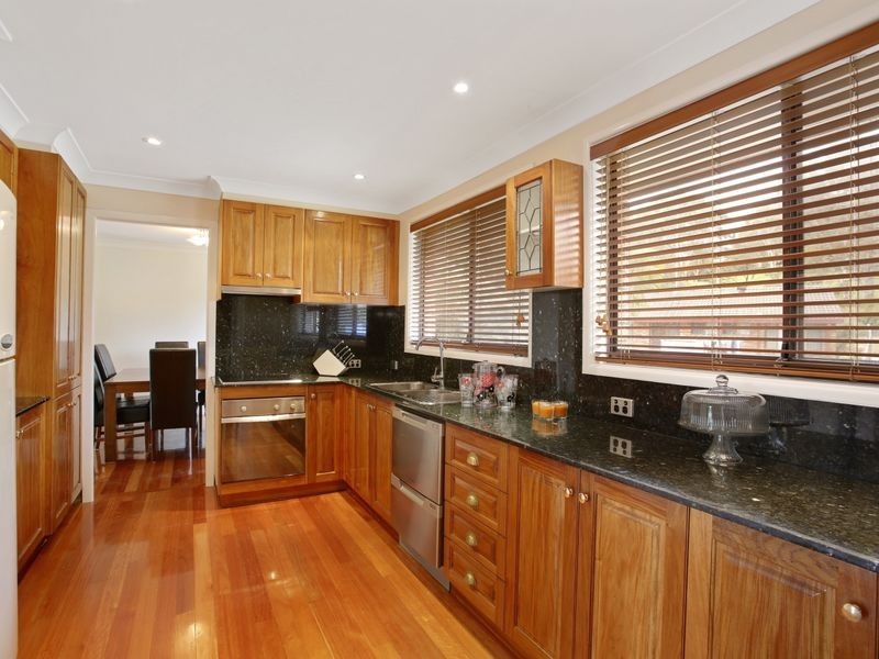 11 Burrinjuck Street, Leumeah NSW 2560