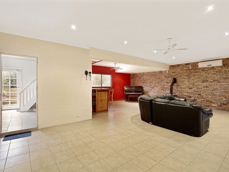 11 Burrinjuck Street, Leumeah NSW 2560