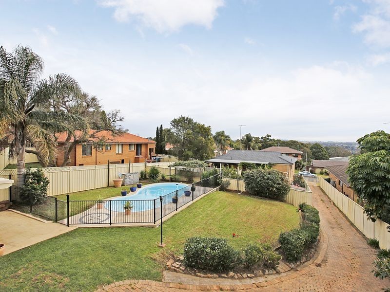 11 Burrinjuck Street, Leumeah NSW 2560