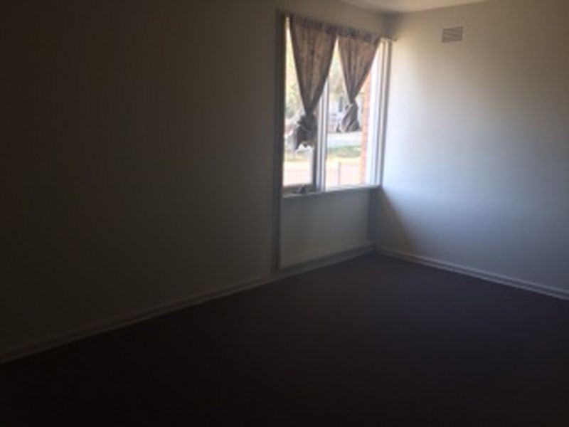 1 Lincluden Ave, Airds NSW 2560