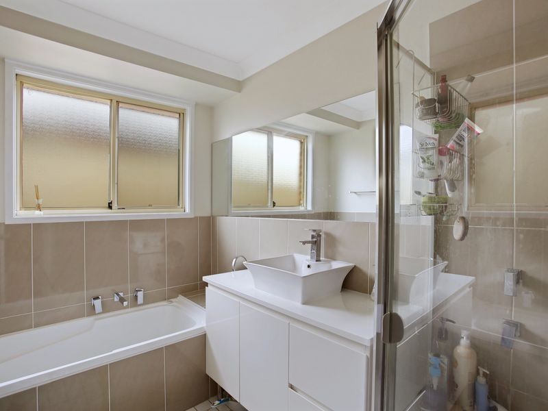 323 Copperfield Drive, Rosemeadow NSW 2560