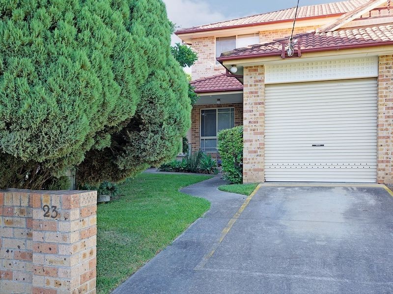 2/23 Tyler Street, Campbelltown NSW 2560