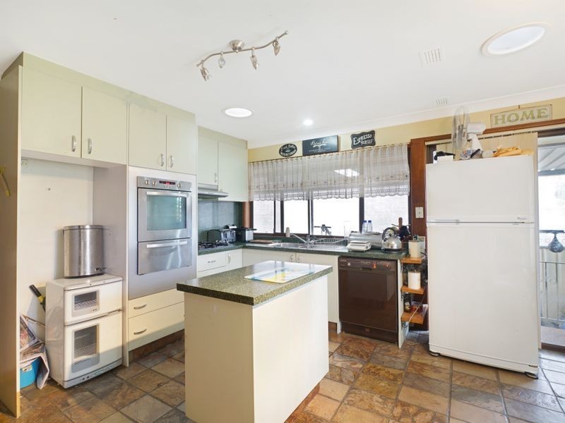 24 Tandara Avenue, Bradbury NSW 2560