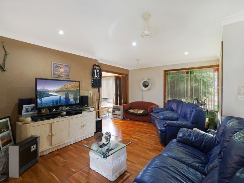24 Tandara Avenue, Bradbury NSW 2560