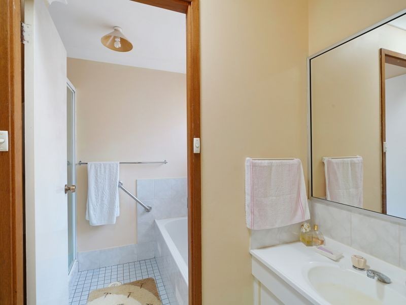 3 Juliet Close, Rosemeadow NSW 2560