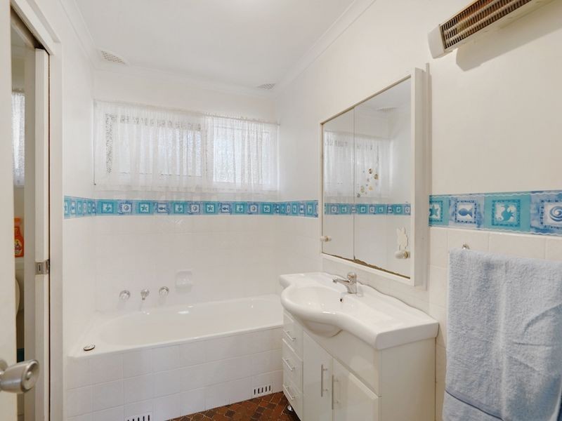 49 The Parkway, Bradbury NSW 2560