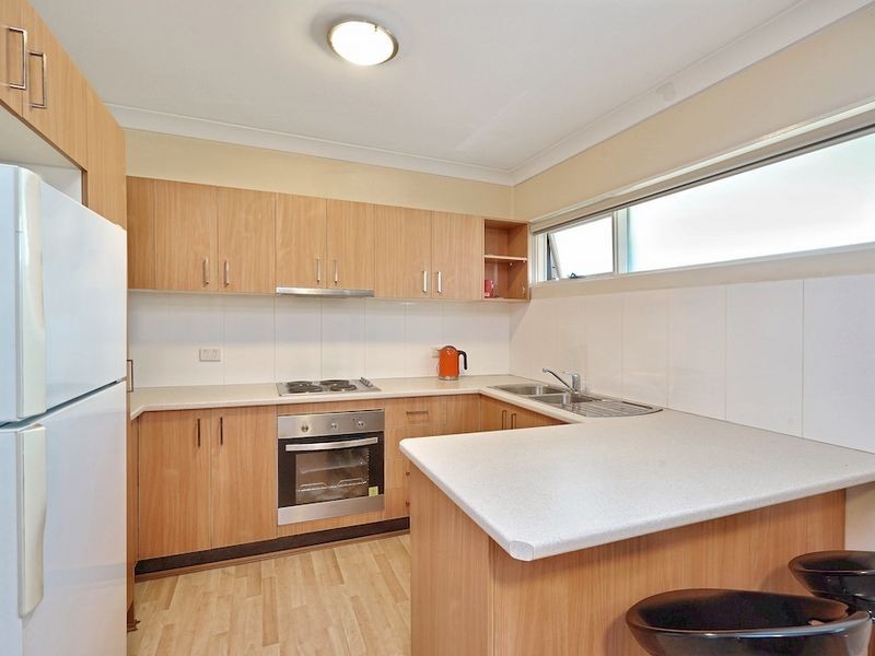4/40 Cordeaux Street, Campbelltown NSW 2560