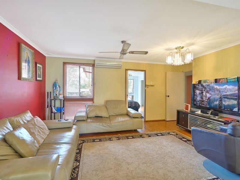 15 Normandy Terrace, Leumeah NSW 2560