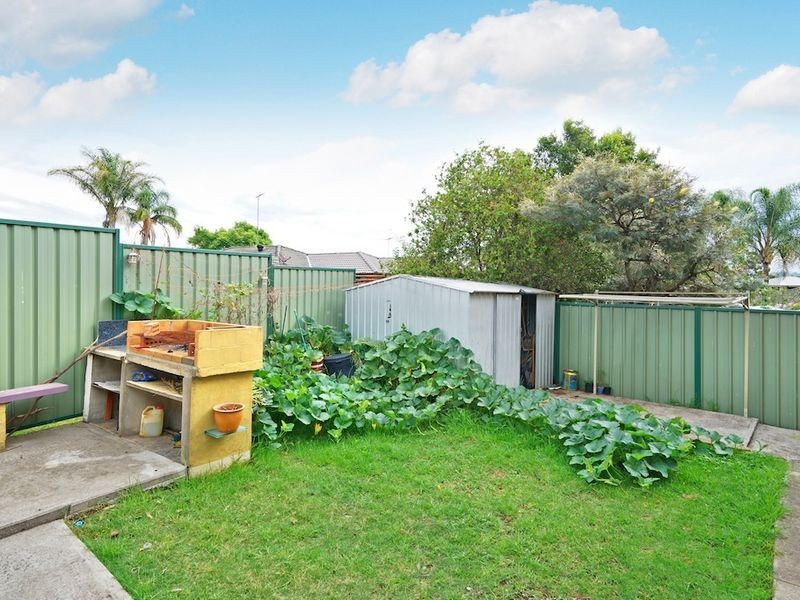 15 Normandy Terrace, Leumeah NSW 2560