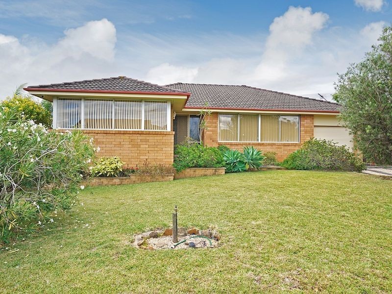 12 Kooloona Crescent, Bradbury NSW 2560