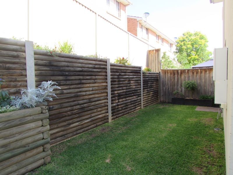 76 Kippax Ave, Leumeah NSW 2560