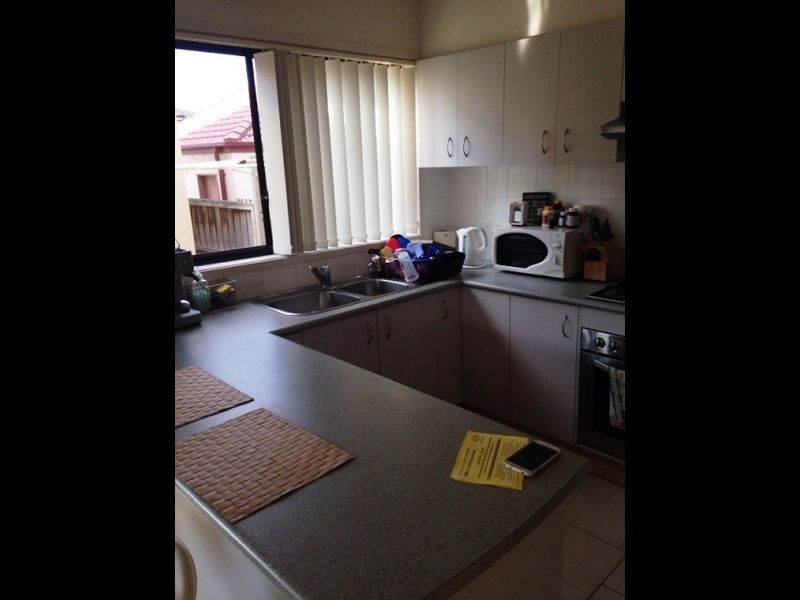 37 Wingate Ave, West Hoxton NSW 2171