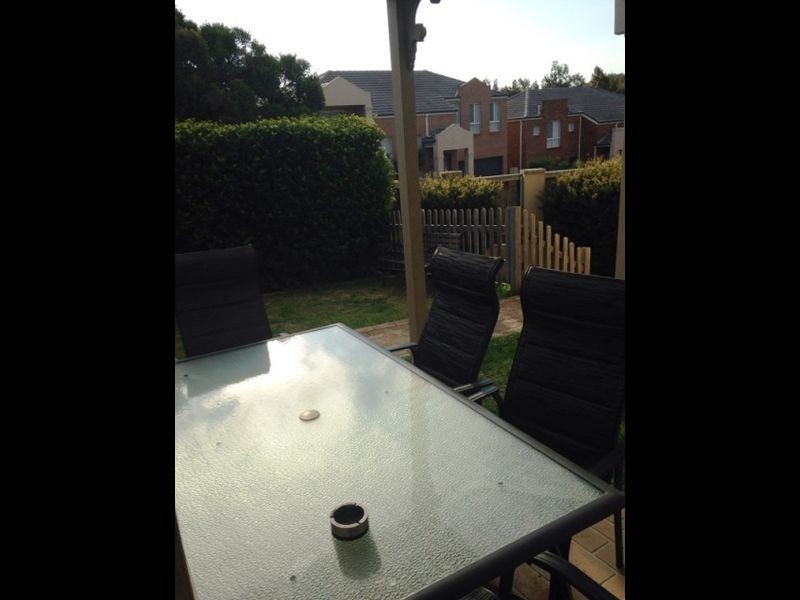 37 Wingate Ave, West Hoxton NSW 2171
