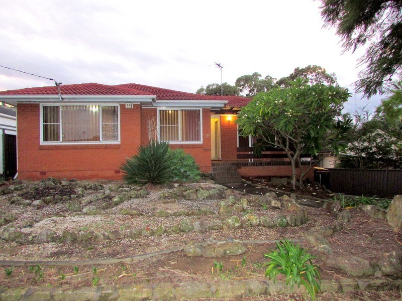 39 Leumeah Road, Leumeah NSW 2560