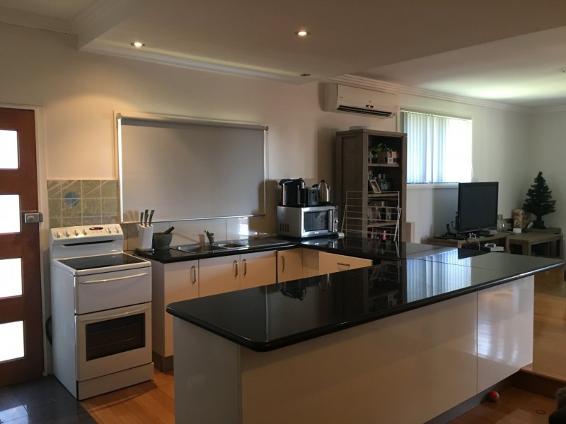 32 Hilltop Crescent, Campbelltown NSW 2560