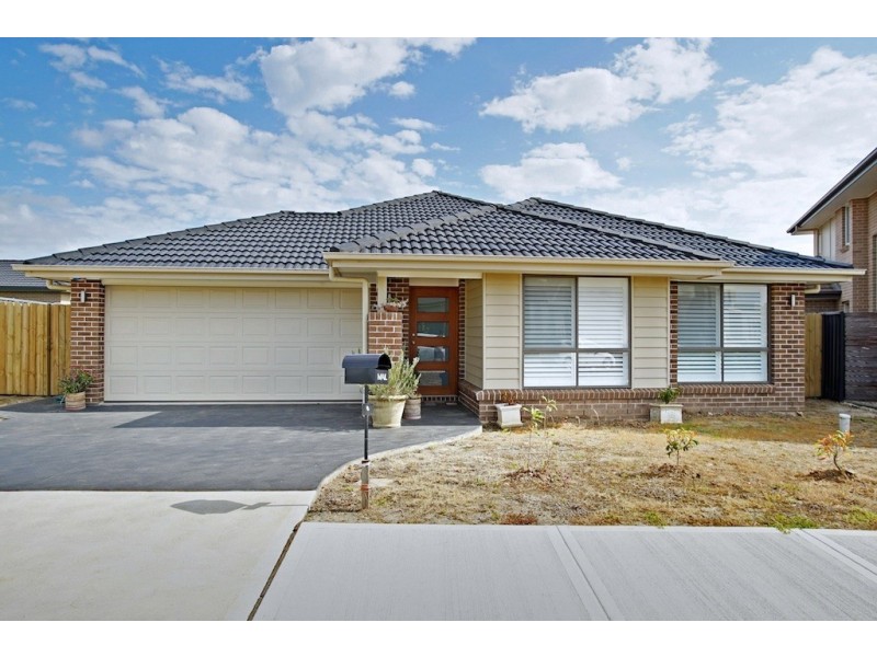 3 Debenham Street, Oran Park NSW 2570