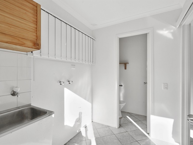 1 Peggotty Avenue, Ambarvale NSW 2560